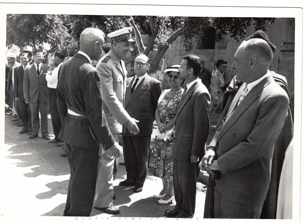 BOU SFER 06 JUILLET 1958 POSE DE LA PREMIERE PIERRE DU MONUMENT AUX MORTS 006.jpg